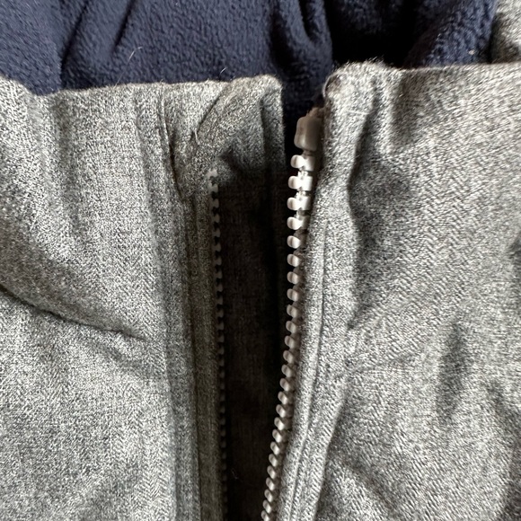 GAP kids gray puffer vest EUC (xl) - Picture 6 of 6